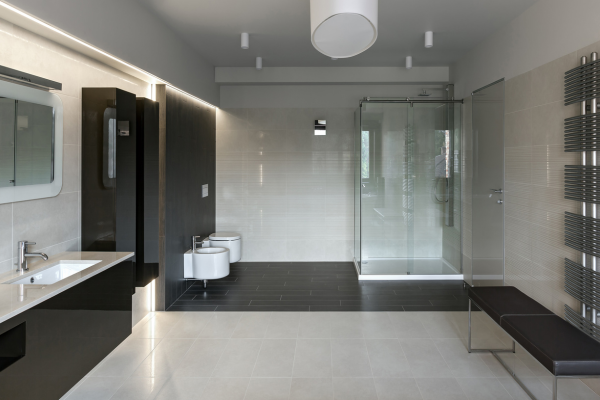 Salle de bain contemporaine avec douche et vasques